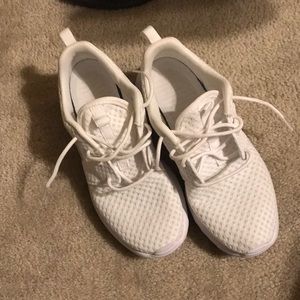 White Nike Roshes